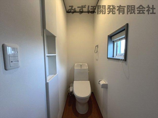 山形市伊達城3丁目21番地6の内装|階段下収納です。