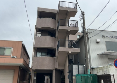 【構造・工法・仕様】 | レサージュ古渕壱番館 | ＳＲＣ造は強度や耐震性の面でもRC造と比べて優れています。そのため、10階建以上の高層または超高層マンションなどの建築にも多く採用されています。柱や梁などのサイズが小さくても高い耐震性を確保できます。