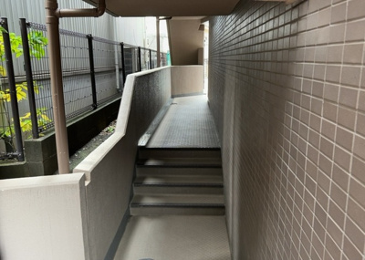 【内装】 | レサージュ古渕壱番館 | 共用部分は、一棟の建物に住む区分所有者全員が共同で所有するとし、共用部分の管理、補修などは、区分所有者で形成される管理組合が行います。個人の判断で勝手に変更することはできませんので覚えておきましょう。