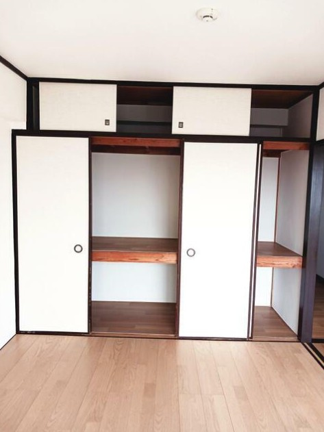 井口ビルの収納