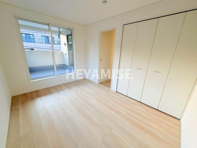 長崎市磯道町新築戸建の洋室