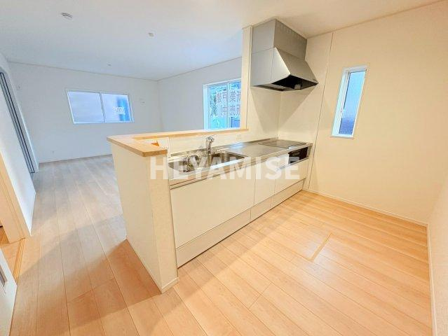 長崎市磯道町新築戸建の和室