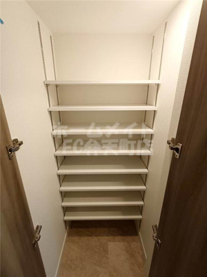 【その他】 | レオンコンフォート九条アルバ | シューズBOXです