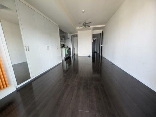 リリーベル高円寺駅前サーモスの居間・リビング