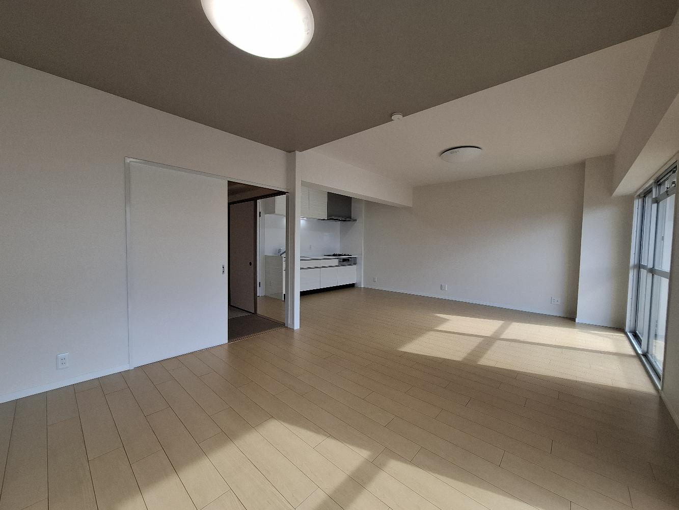 ローレルハイツ東天美の居間・リビング