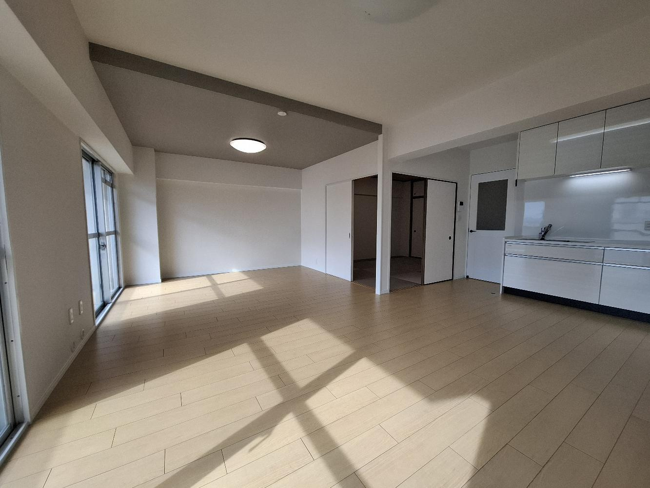 ローレルハイツ東天美の居間・リビング