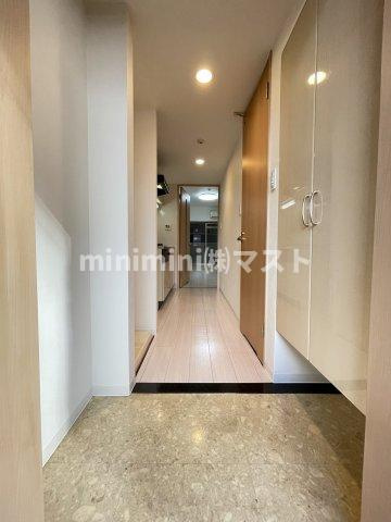 クレストコート難波サウスの玄関