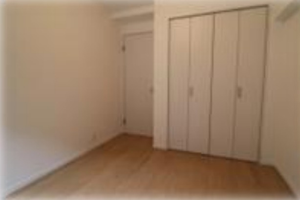 【洋室】 | サニーヒルズ北大塚 | 暖かいひだまりを全身で感じ取れる室内。光あふれる空間で子育てをする喜び。