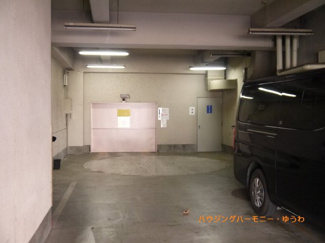 【その他共用部分】 | 清潔感と歓迎感があるエントランスホールとなります。