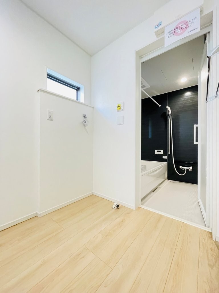 豊田市明和町第6　新築分譲住宅　全2棟　1号棟の脱衣所
