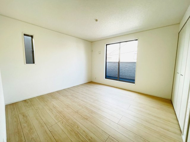 豊田市明和町第6　新築分譲住宅　全2棟　1号棟の洋室|居室は、収納つきで子ども部屋や寝室など多彩な用途の利用ができます♪