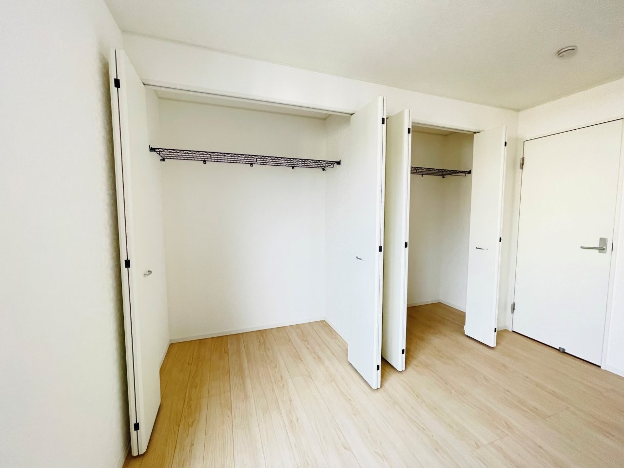 豊田市明和町第6　新築分譲住宅　全2棟　1号棟の収納|豊富な数のクローゼットには、衣類、日用品、家族の思い出まで大切に保管できます♪