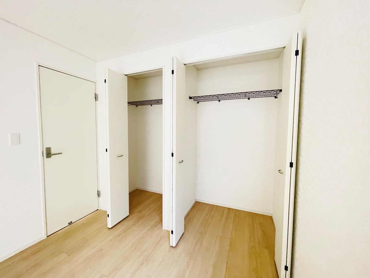 豊田市明和町第6　新築分譲住宅　全2棟　1号棟の収納|豊富な数のクローゼットには、衣類、日用品、家族の思い出まで大切に保管できます♪