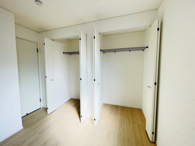 豊田市明和町第6　新築分譲住宅　全2棟　1号棟の収納|豊富な数のクローゼットには、衣類、日用品、家族の思い出まで大切に保管できます♪