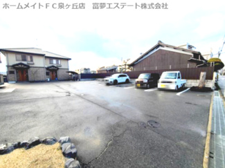 【駐車場】