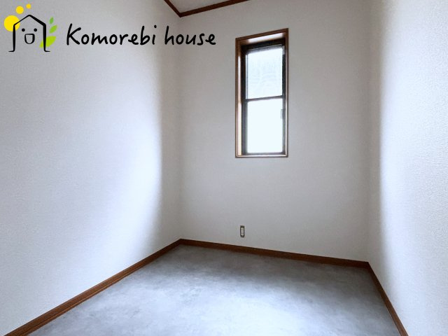 上尾市弁財　中古戸建の収納|納戸があり、収納ボックスなどを配置して使えば、多様な使い方が出来、収納の幅が広がります！