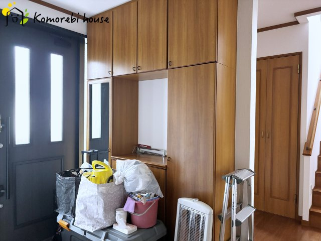 上尾市弁財　中古戸建の収納|大型シューズボックスがあるので家族みんなの靴がたくさんしまえます。