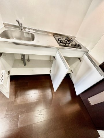 MCOURT江坂のキッチン|キッチン下収納