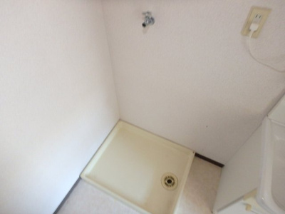 【その他】 | クリスタルパレス | 洗濯機置場です