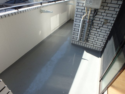 【バルコニー】 | クリスタルパレス | バルコニーからの眺めを楽しみながら食事をしませんか