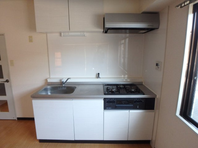 【キッチン】 | クリスタルパレス | 使いやすいキッチンです