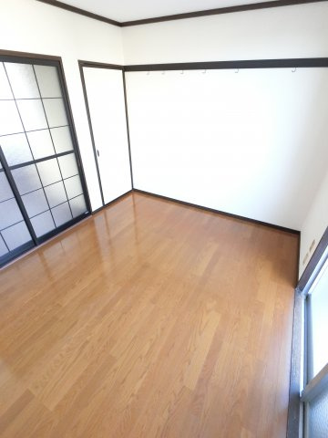 【寝室】