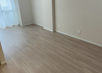 【居間・リビング】 | シャンボール本厚木 | リビングの間取りの種類は大きくわけてリビングとダイニングが別になっているタイプ、リビングダイニング一体型です。どちらも一長一短ですので、家を選ぶ時はその両面をチェックして決めるようにしましょう。