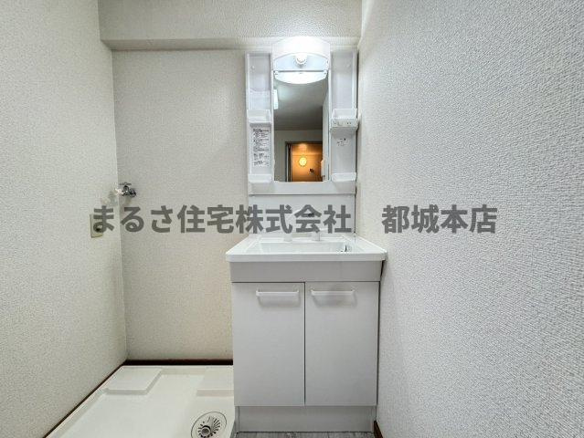 イーストウッドの独立洗面台