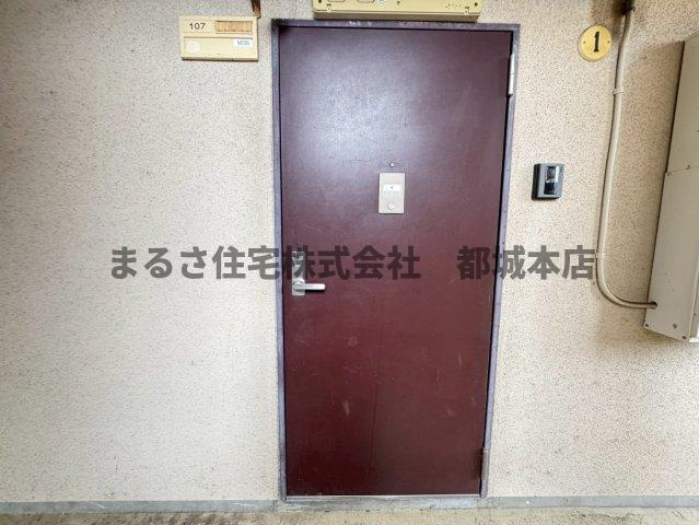 イーストウッドの玄関