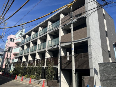 【外観】 | REGALIZ新高円寺 | 鉄筋コンクリート造のがっちりとした建物。