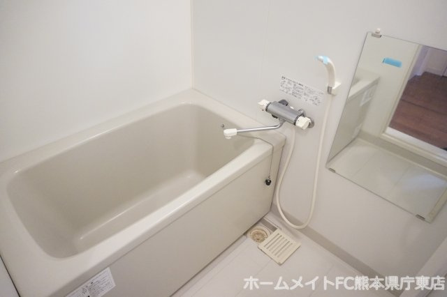 熊本市東区下南部３丁目の賃貸マンションの浴室
