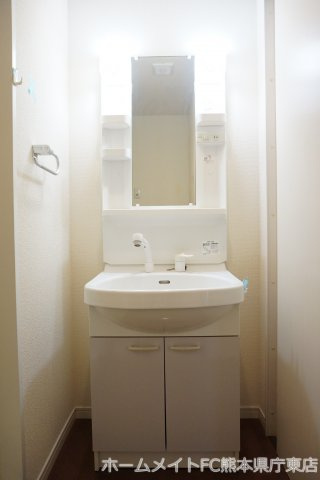 熊本市東区下南部３丁目の賃貸マンションの独立洗面台