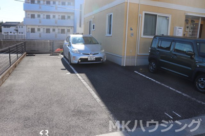 【駐車場】 | シャンボール B棟 | カースペースがあります