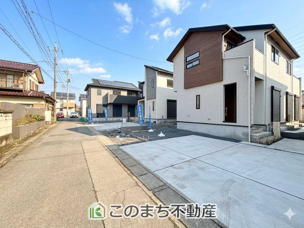 ブルーミングガーデン下野市駅東2丁目　4号棟の前面道路含む現地写真|前面道路含む現地写真