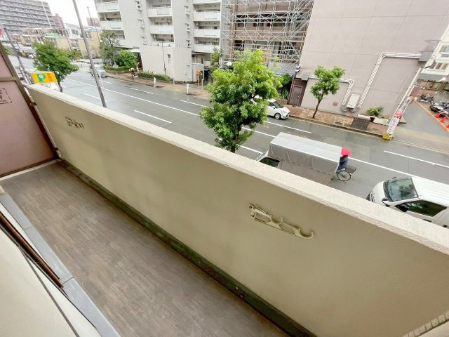 パークモダン新大阪のバルコニー
