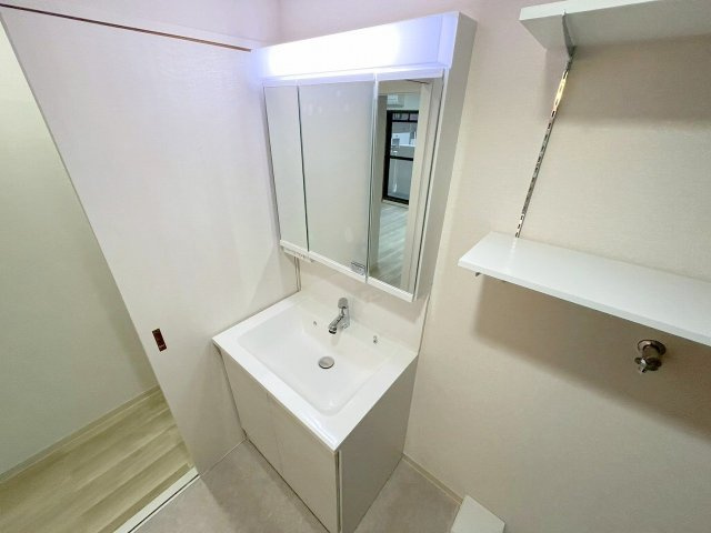 パークモダン新大阪の独立洗面台