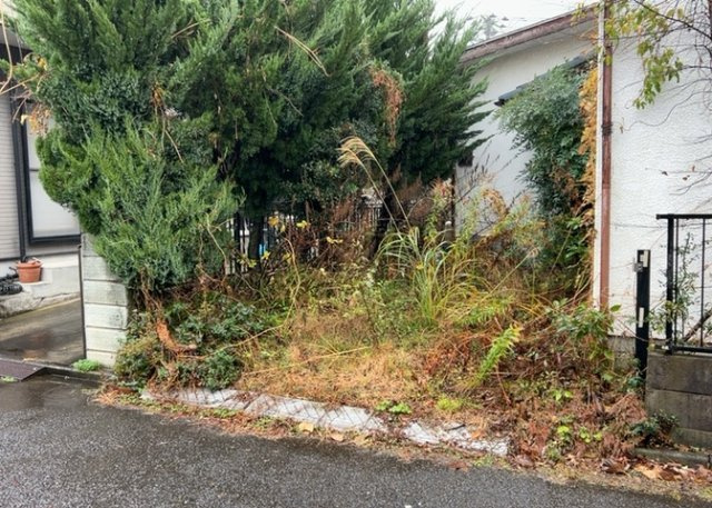 【外観】 | 家を建てる前提で土地を探している場合、地盤の丈夫さは譲れない条件の一つです。地盤が脆弱だと追加工事が必要となります。また、過去に地盤沈下や液状化現象を起こした土地は、できるだけ避けた方がいいでしょう。