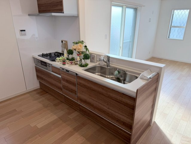 川口市本前川１丁目Ⅰ期　新築一戸建て　1号棟のキッチン|きれいなキッチンです