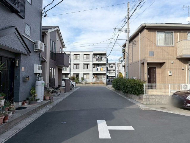 川口市本前川１丁目Ⅰ期　新築一戸建て　1号棟の前面道路含む現地写真|前面道路含む現地写真です