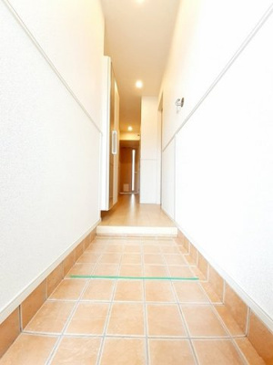 【玄関】 | ミルネハイツ５ | 明るい玄関です