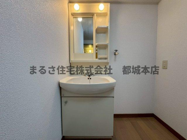 イーストウッドの独立洗面台