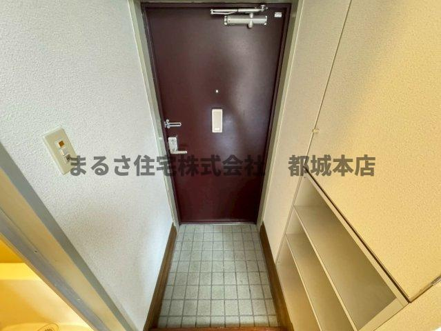イーストウッドの玄関