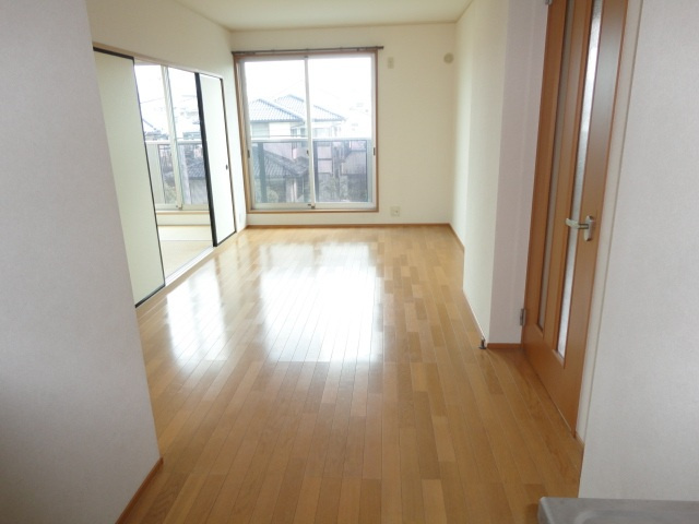 サンフラワーの居間・リビング|ゆったりとした居間です