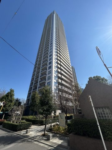 ルネッサンスタワー上野池之端の外観