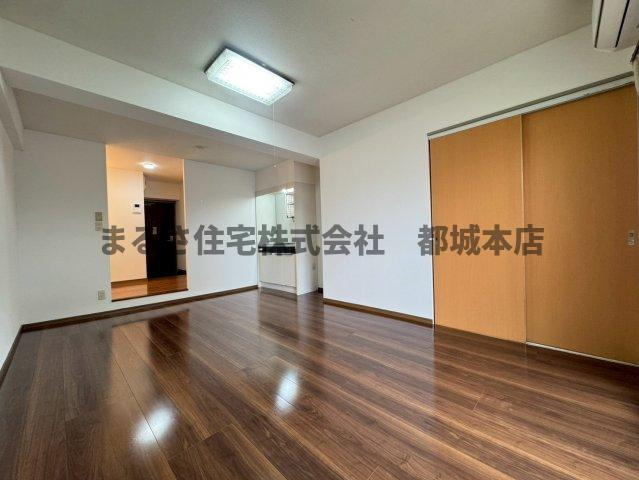 イーストウッドの洋室