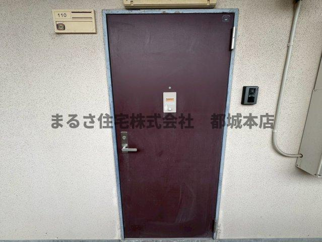 イーストウッドの玄関