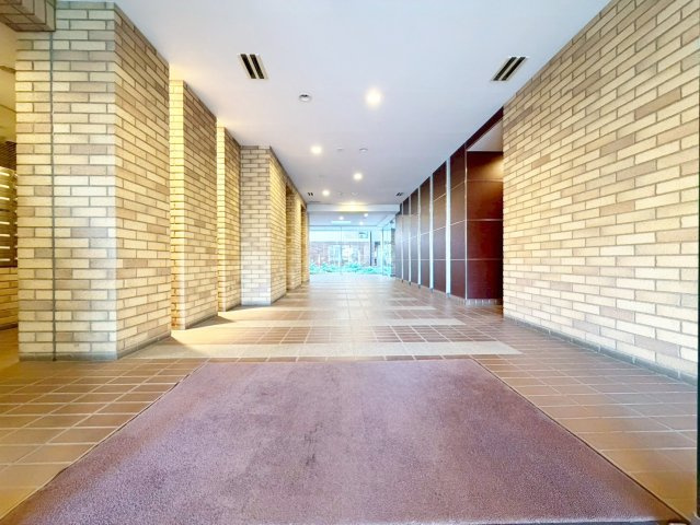 【エントランス】