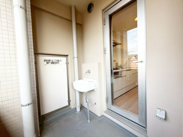 【バルコニー】