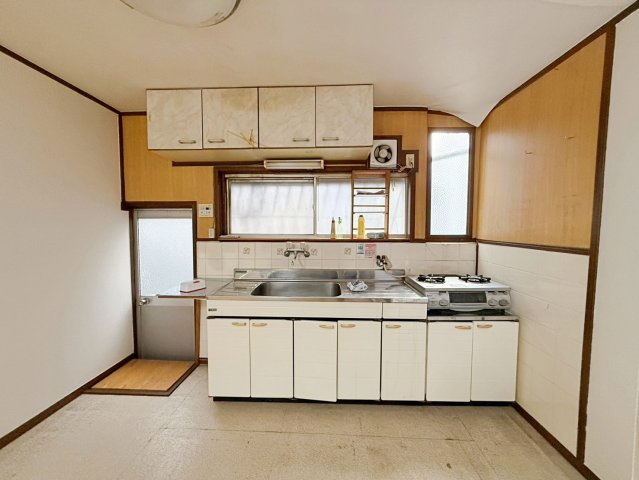 岸和田市下池田町2丁目　中古戸建のキッチン