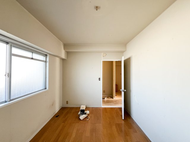 コーポ山崎の洋室